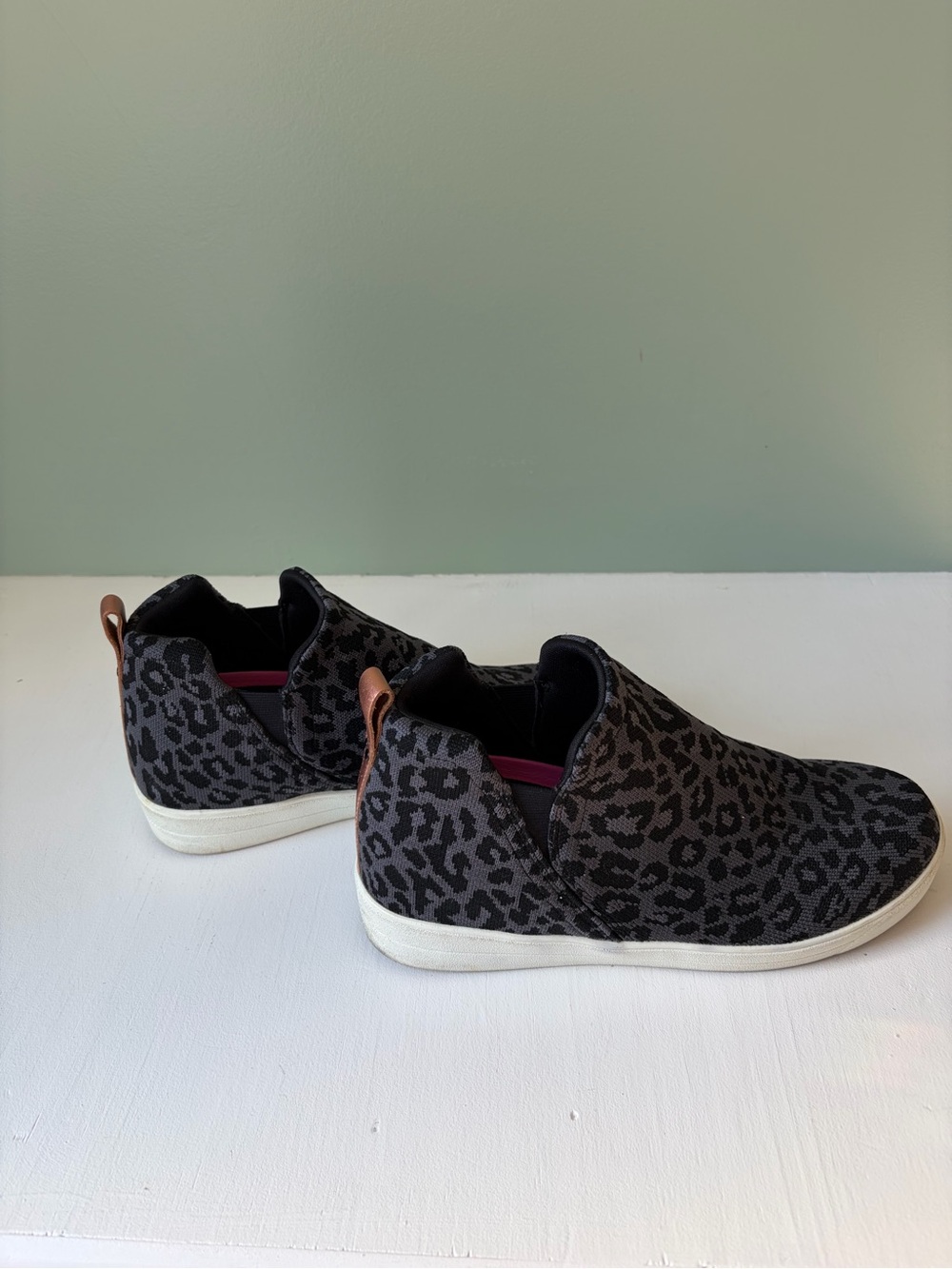 Ryka women’s 10 Vera Slip-On Leopard Print Sneakers - Black and gray